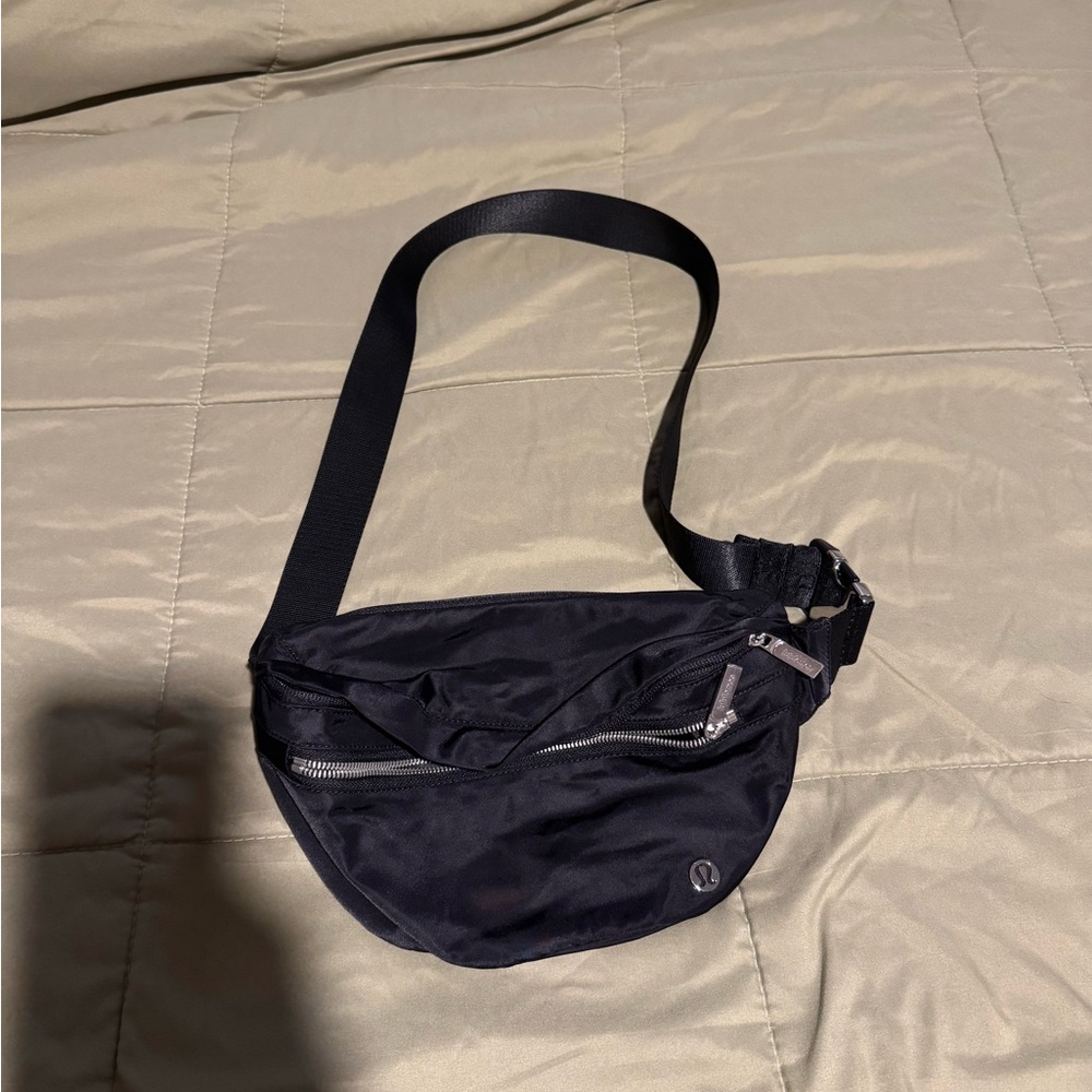 lululemon athletica Black Crossbody Bag for Everyday Use